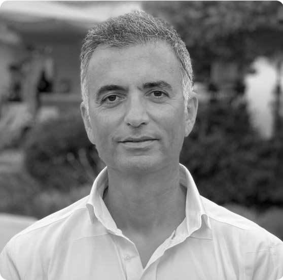 Kam Eshghi